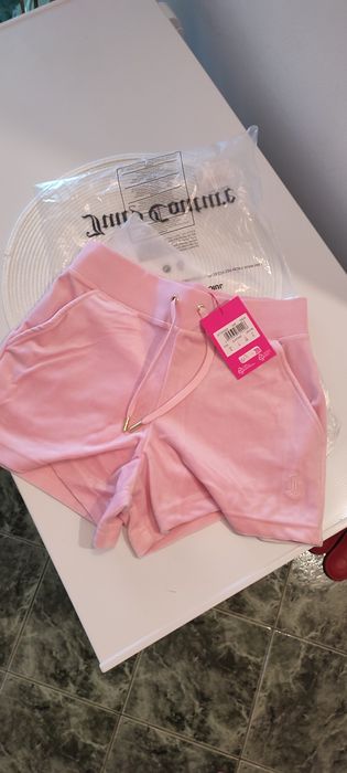 Oferta Pantaloni scurti dama JUICY COUTURE originali model nou S si M