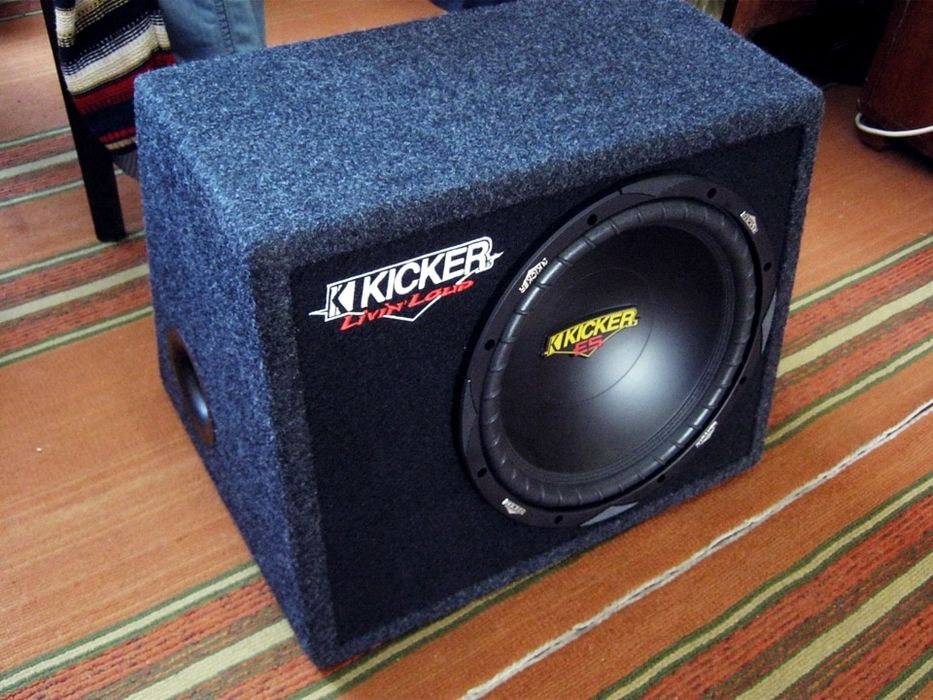 Аудио апаратура.тонировка стёкл автомабиля новые и быу.есть установка