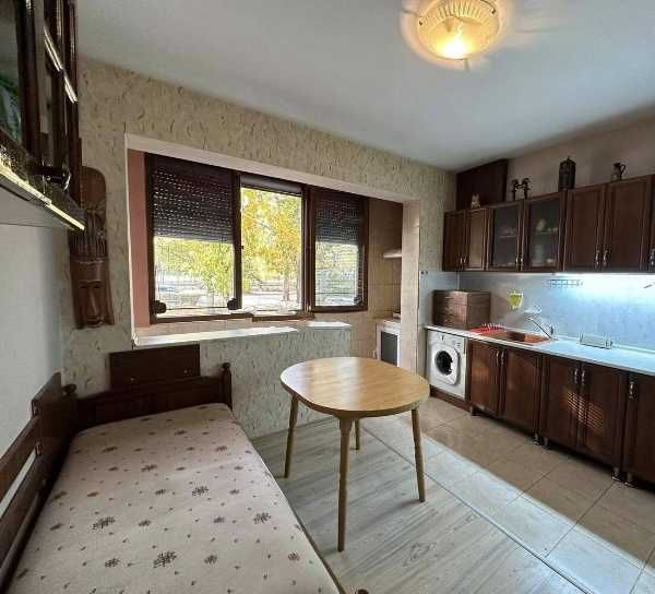 Продава се Тристаен апартамент в Пловдив, Младежки Хълм - 102 кв.м за 1765 €/кв.м - Снимка #1