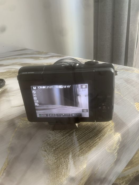 Canon EOS M100 – Перфектно състояние