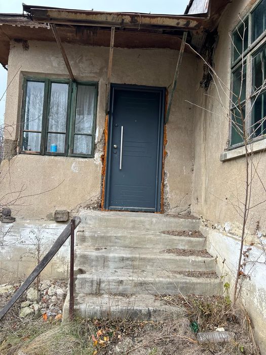 Casa de vânzare in Carpen