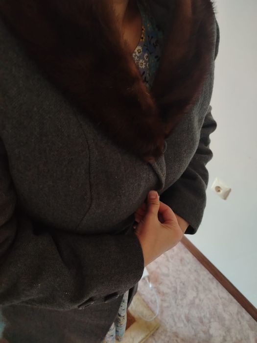 Продам новое зимнее пальто с норковым вортником