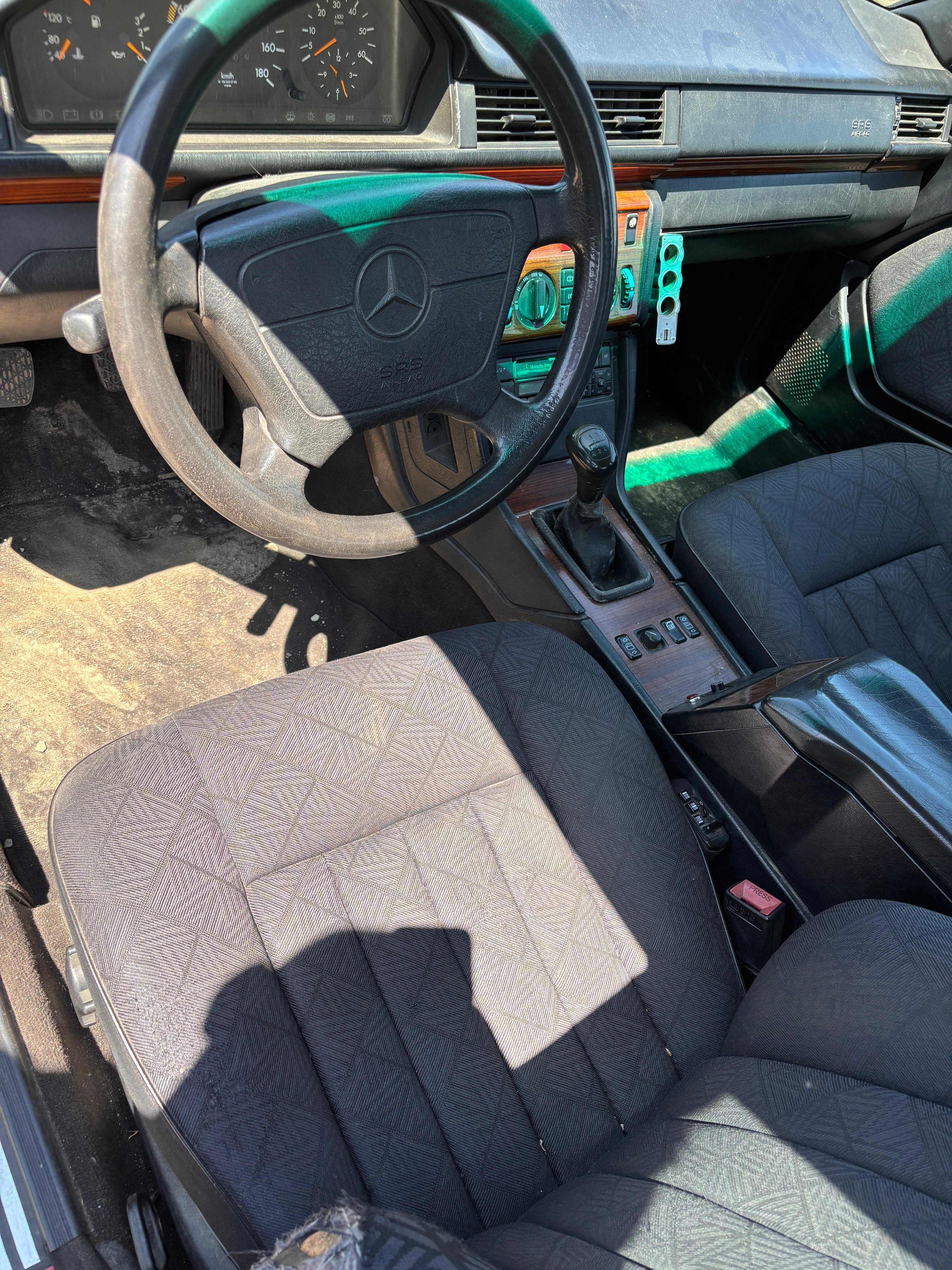 Mercedes-Benz W124 1994 2.0 D -se poate trece ca și vehicul istoric !