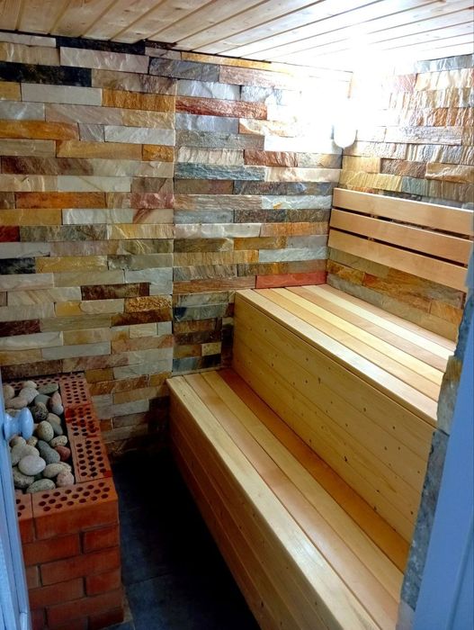 Сауна ,бассейн с подогревом.