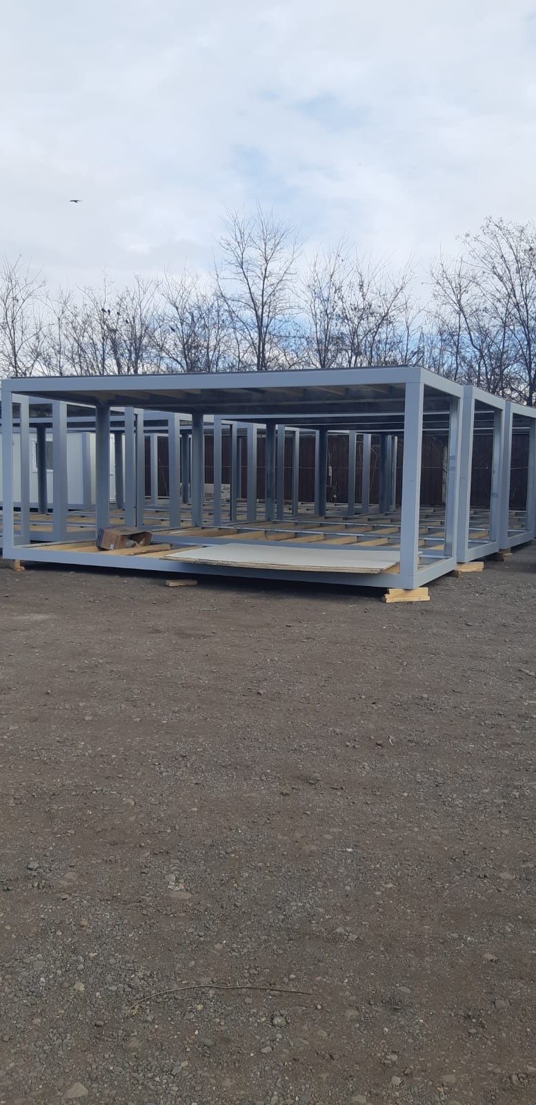 Vand container modular sau cadru metalic pentru container .