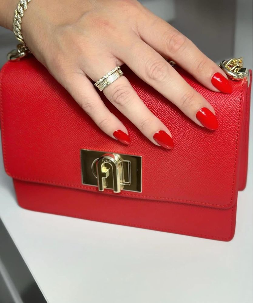 Чанта Furla естествена кожа