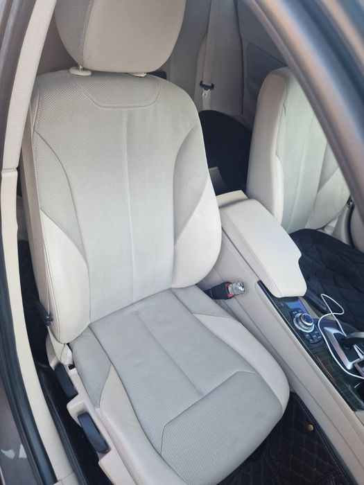 Vând F30 an 2013