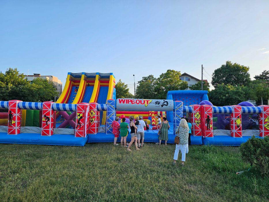 Gonflabil - spatiu de joaca.