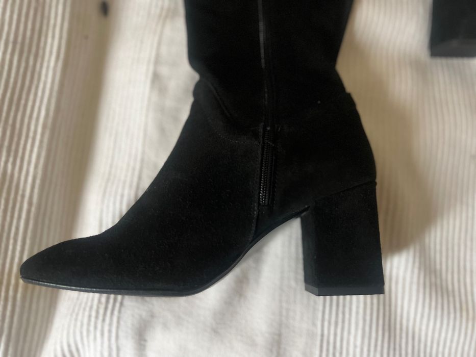 Cizme Zara negre piele întoarsă noi