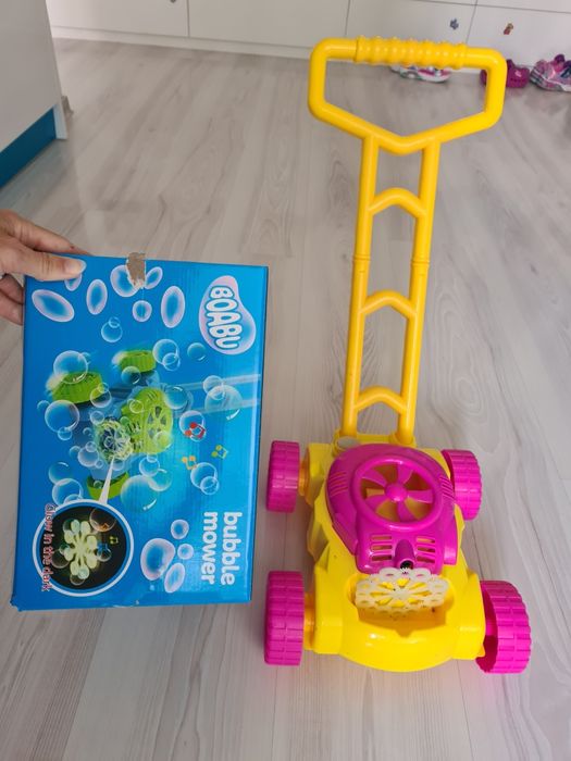 Mașina cu bule pentru copii
