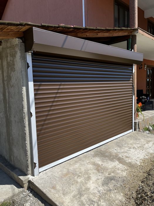 Usi garaj tip rulou-rulouri eterioare-plase anti insecte