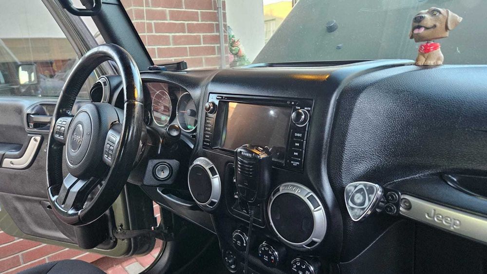 Vand Jeep Wrangler Rubicon 2015