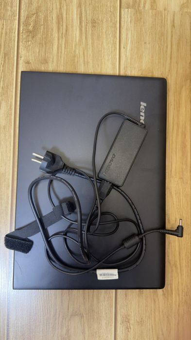 Laptop lenovo ideapad 100