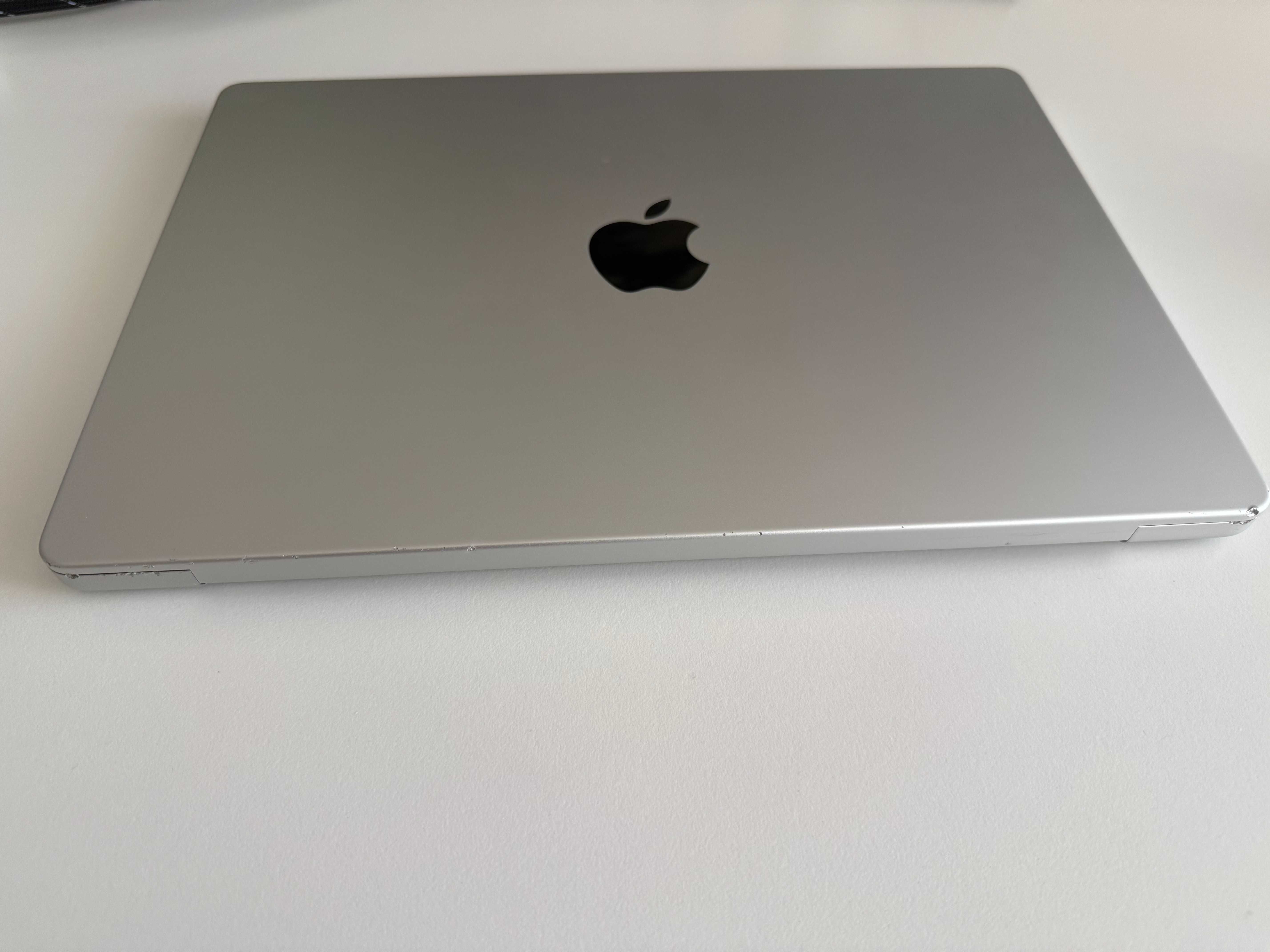 Apple MacBook Pro 2022 14" M1 Pro 8CPU, 16GB RAM, 512GB SSD Silver