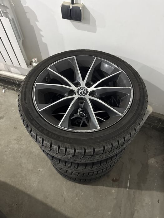 Продаются диски и покрышки от тоиоты камри xse
