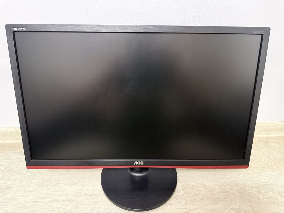 Vand Calculator si Monitor Gaming