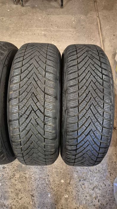 Cauciucuri 2024 r15 toyota corolla 5x114.3 iarna Vredestein 185 65 15