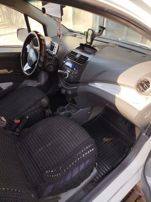 Spark 2010 yili 3 poz