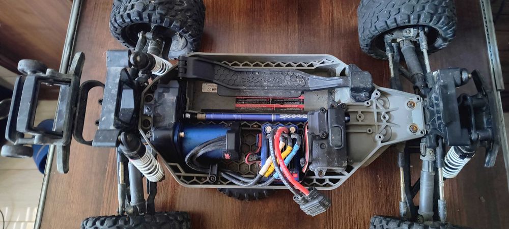 Traxxas Rustler 4×4 VXL 3s |  Heavy Duty