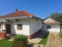 Vând casa în  sat Giurgesti,com.Vulturesti, jud.Suceava