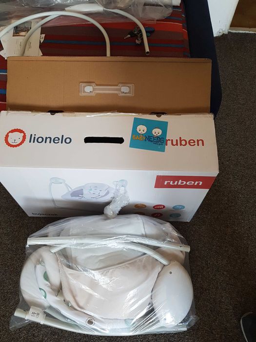 Vând Fotoliu si leagan electric muzical Lionelo - Ruben Green
