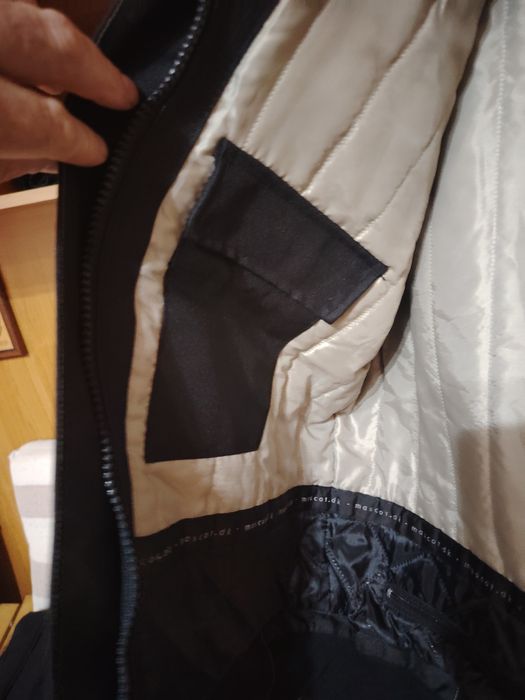 Vînd geaca iarna bărbați Mascot  mărimea L nouă!