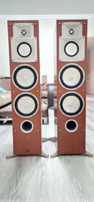 Yamaha NS - 8HX Ретро Акустика