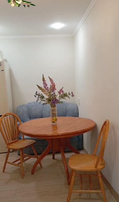 Стол Малайзийский