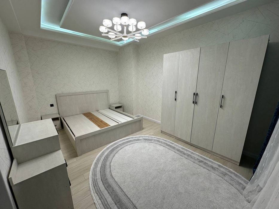 Продаю квартиру цена договорная Алмазарском районе