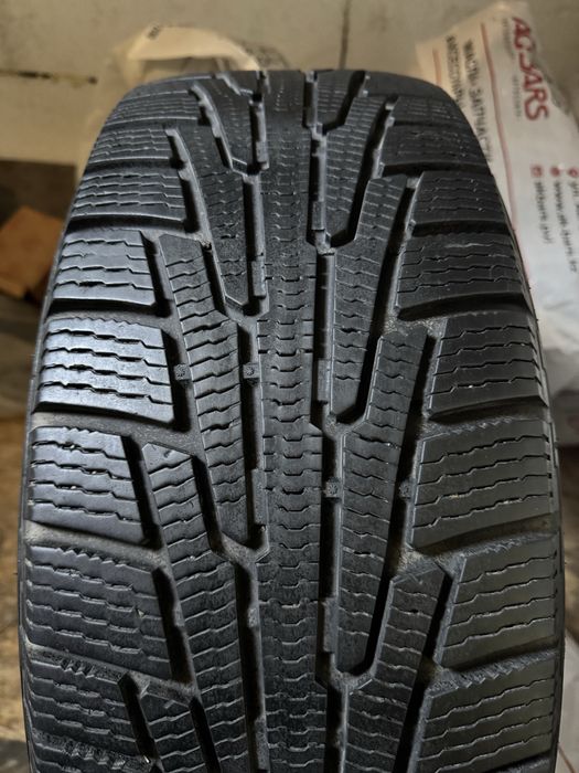 Шины липучку NOKIAN 225/55R18