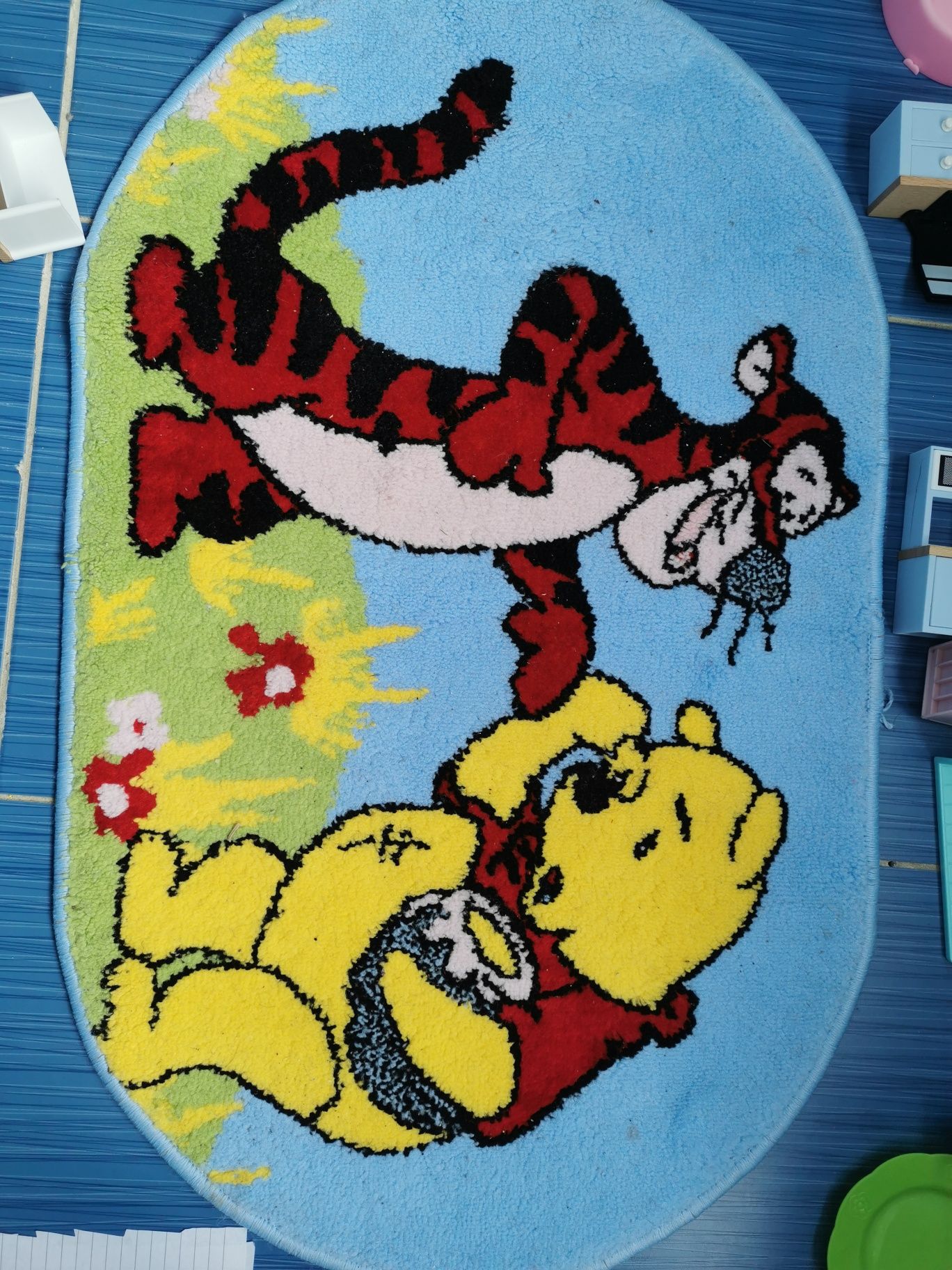 Vând 2 covoare cameră copii