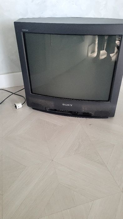 продается телевизор sony