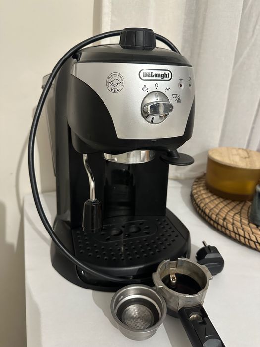 Aparat de cafea DeLonghi