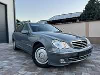 Mercedes C200 •• Avantgarden •• Diesel •• 2004 •• Xenon ••