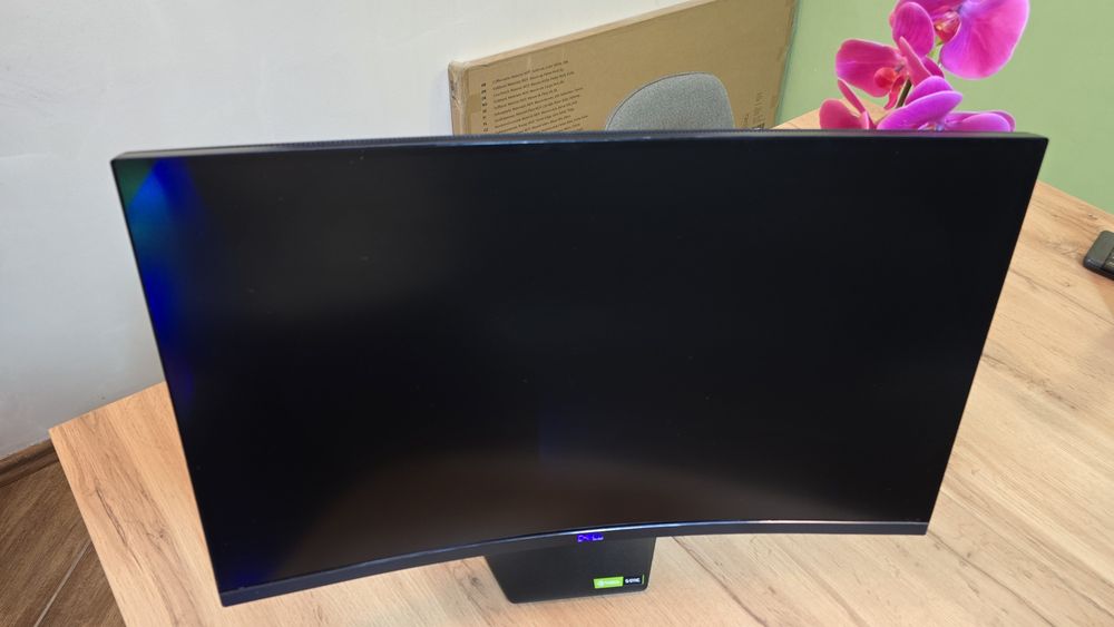 Monitor curbat gaming Dell de 27
