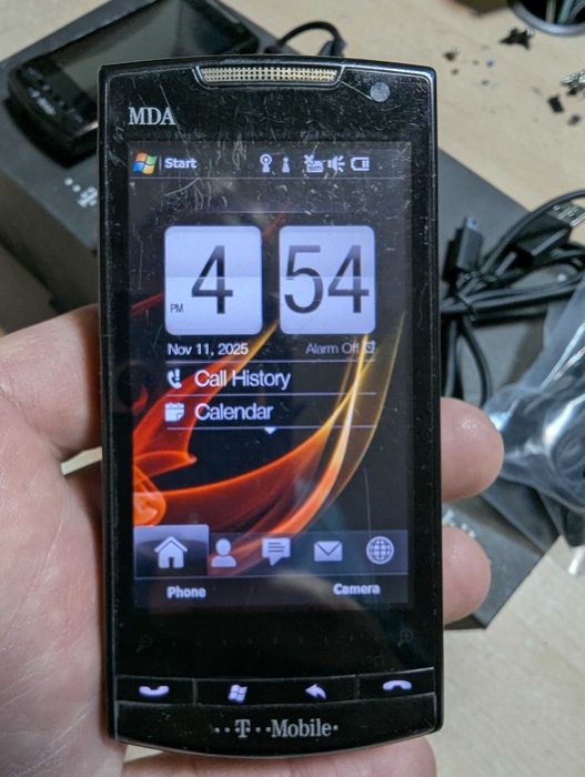 Doua telefone HTC Touch Diamond2, doar unul functional