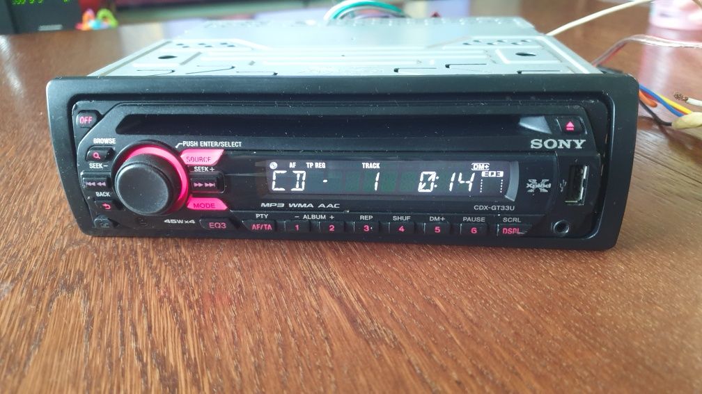 Авто плеър радио музика музика за кола Сони Sony CD MP-3 USB AUX
