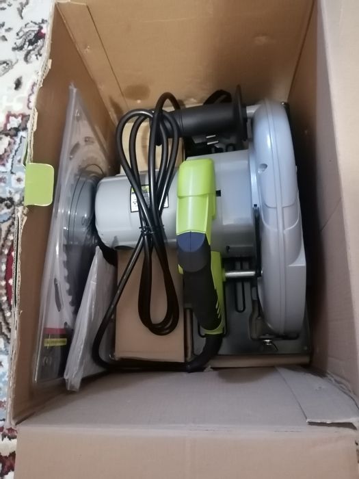 Продам новую ручную циркулярную пилу IVT  CS-235-RS.ПИШИТЕ СООБЩЕНИЯ В