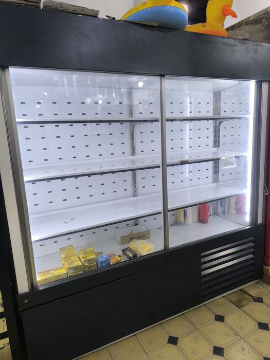 Ветрина халаделник