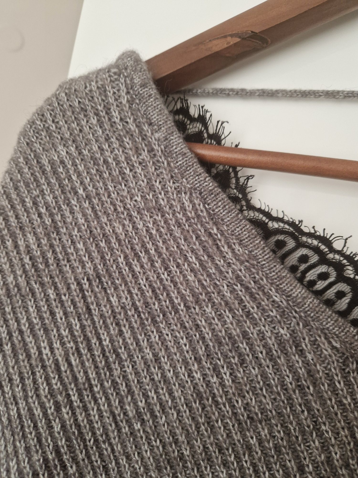 Пуловер с дантела Vero Moda, S