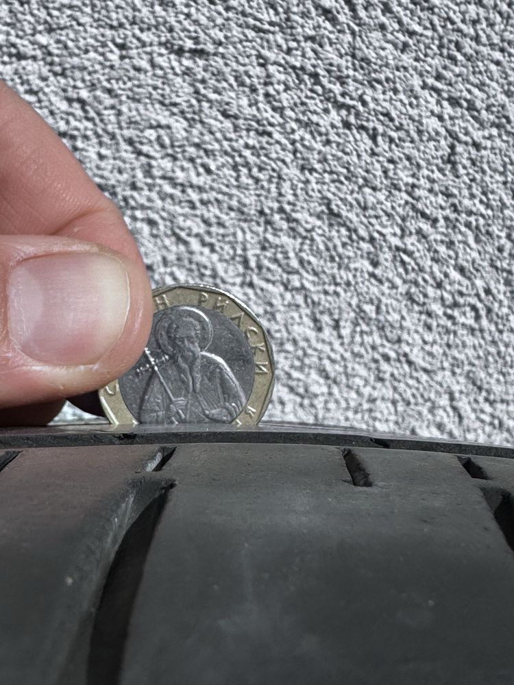 225 45 19 летни гуми Bridgestone