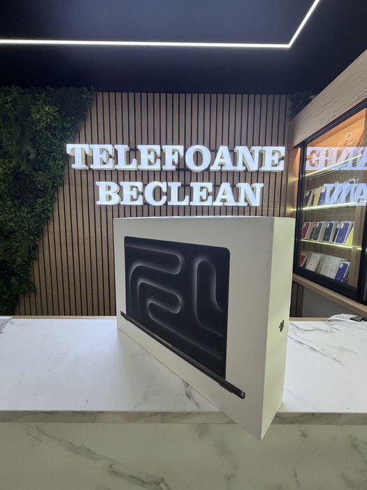 MacBook Pro 14 inch, procesor M4 Pro 24 gb/ 512 gb