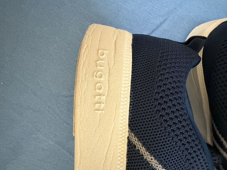 Маратонки Bugatti