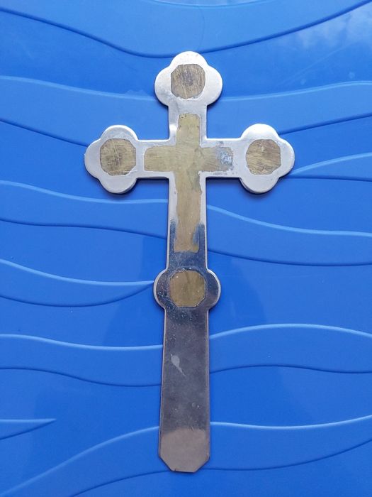 Cruce metalică veche