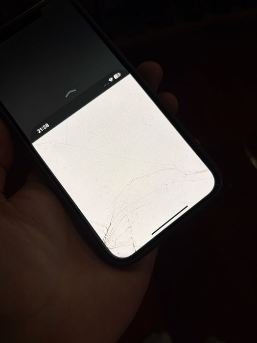 iPhone 12 Pro Max display spate spart
