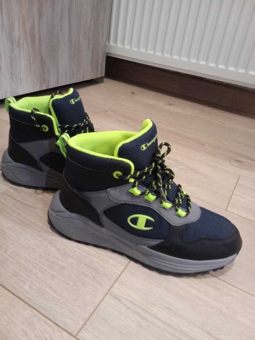 Боти за момче 37 номер