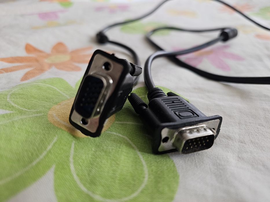 VGA видео кабел, САТА SATA кабел от EVGA захранване и кабел за лаптоп