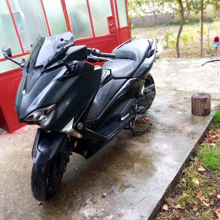 Vând scuter Yamaha Tmax 530DX!