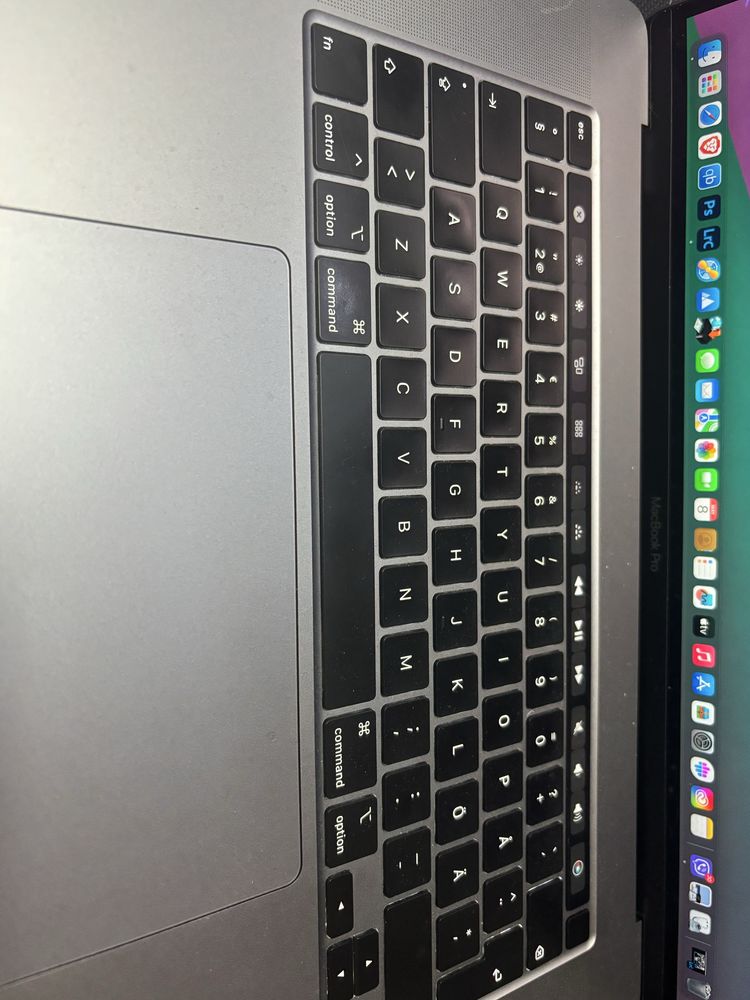 MacBook PRO 16-inch