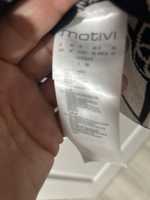 Vand rochita Motivi,marime M,lungime medie